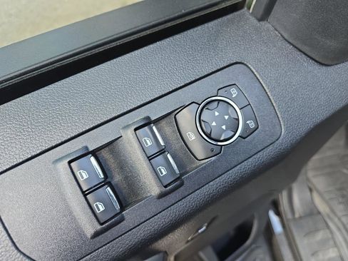 Used 2019 Ford F150 XLT w/ Equipment Group 302A Luxury AWD/4WD image 18