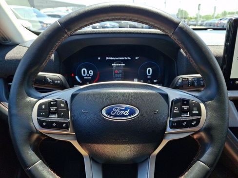 Certified 2025 Ford Explorer Active AWD/4WD image 18
