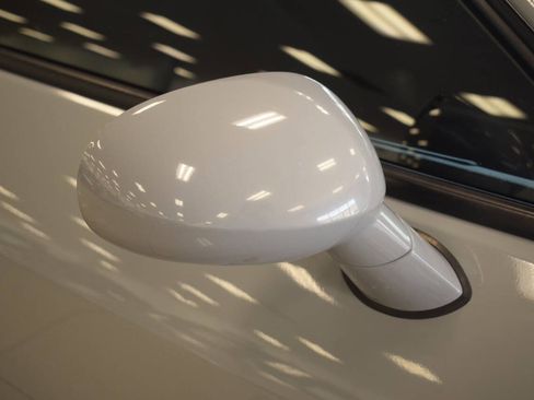 Used 2021 Dodge Challenger SXT image 7