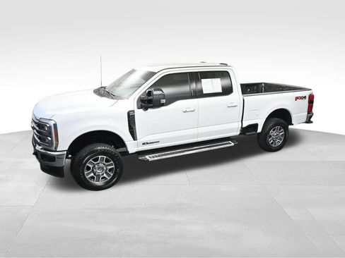 Used 2023 Ford F250 Lariat w/ FX4 Off-Road Package AWD/4WD image 36