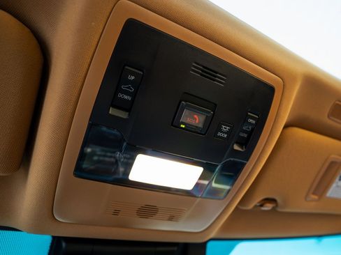 Used 2023 Lexus ES 300h Ultra Luxury image 26