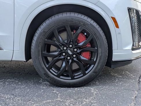 Certified 2025 Cadillac XT6 Sport w/ Platinum Package AWD/4WD image 10