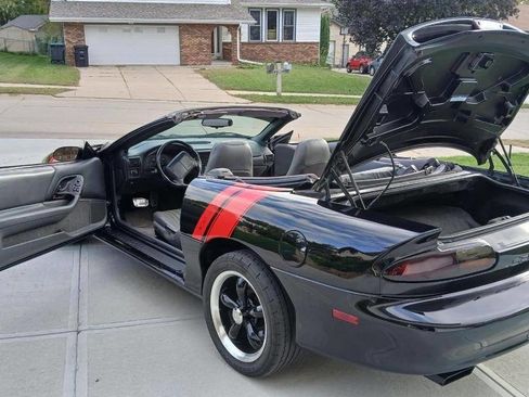 Used 1997 Chevrolet Camaro Z28 w/ Preferred Equipment Group 2 image 2