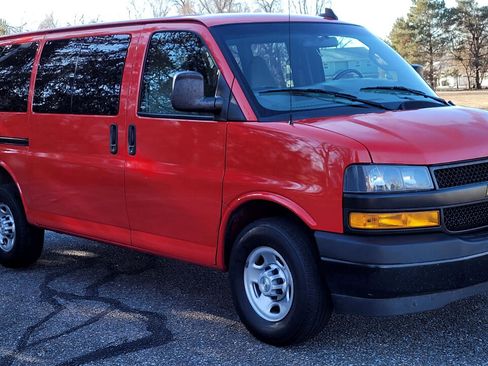 Used 2019 Chevrolet Express 2500 LS w/ Driver Convenience Package image 10