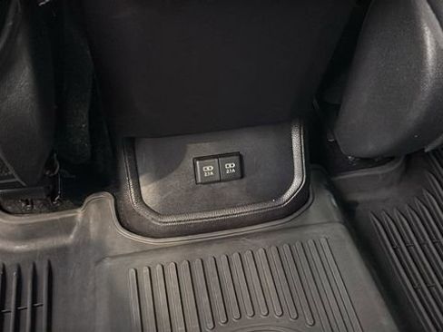 Used 2021 Toyota Highlander XSE image 9