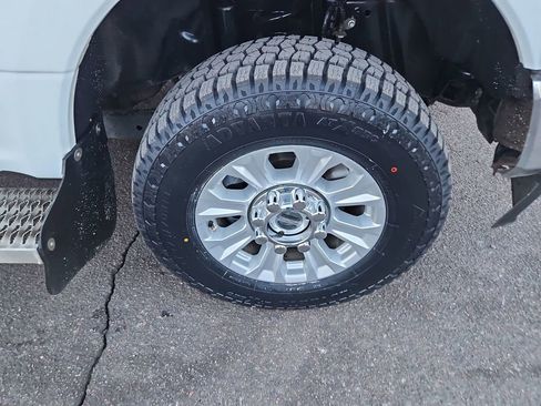 Used 2021 Ford F350 XLT w/ Camper Package image 11