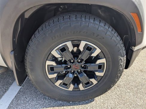Used 2024 Nissan Frontier Pro-X w/ Tow Package image 11