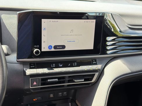 Used 2025 Toyota Camry SE FWD image 20