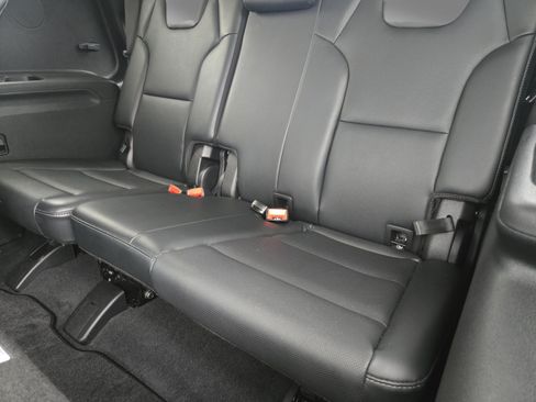 Used 2025 Kia Telluride S FWD image 28