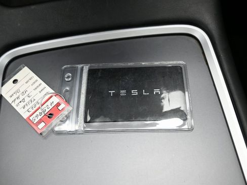 Used 2023 Tesla Model 3 Standard Range image 32