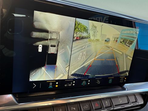 Certified 2024 Chevrolet Silverado 2500 High Country w/ High Country Premium Package image 16