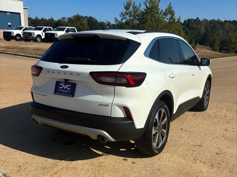 Used 2024 Ford Escape Platinum image 5