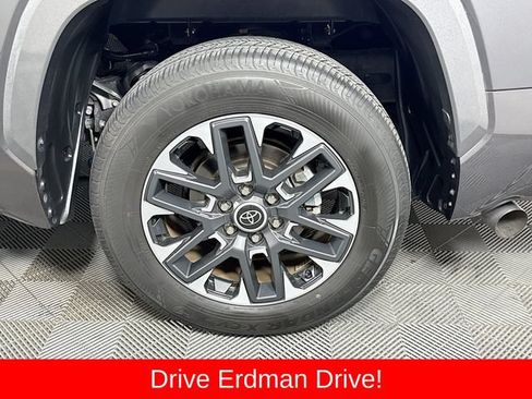 Used 2023 Toyota Tundra Limited AWD/4WD image 4