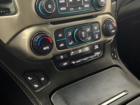 Used 2019 GMC Yukon XL Denali w/ Denali Ultimate Package image 22