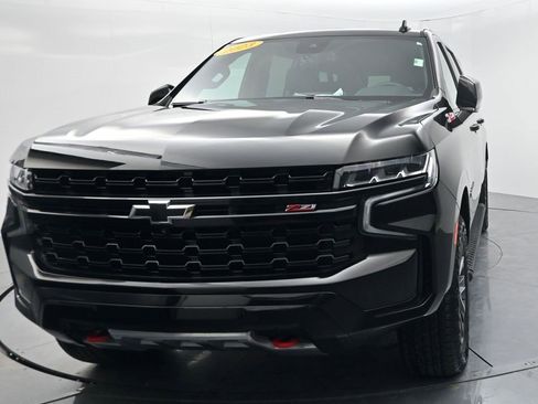 Used 2023 Chevrolet Suburban Z71 w/ Luxury Package image 3