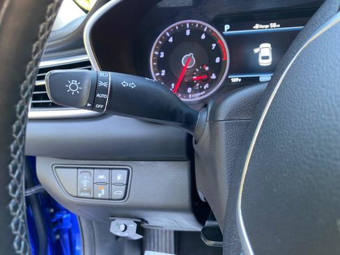 Used 2019 Genesis G70 2.0T Advanced RWD image 57