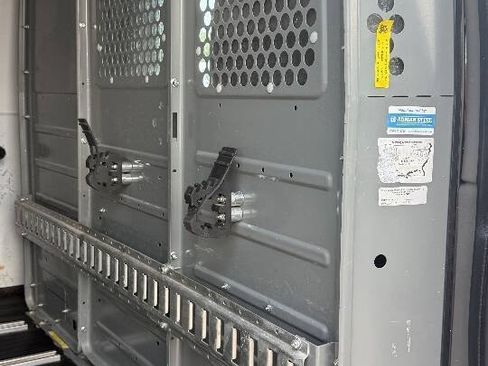 Used 2015 Chevrolet Express 2500 RWD image 53