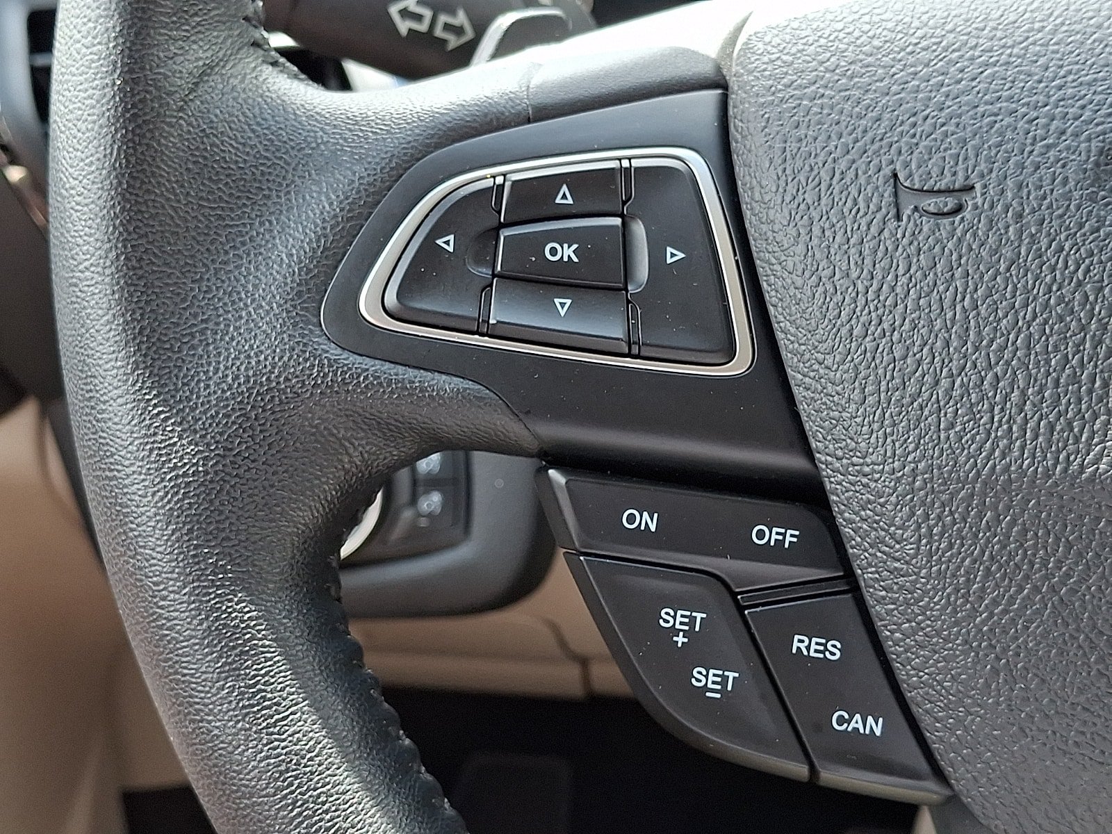 Used 2017 Ford Escape Titanium AWD/4WD image 22