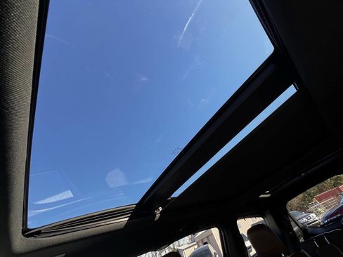 Used 2020 Chrysler Pacifica Limited image 29