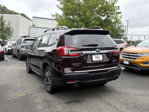Used 2023 Subaru Ascent Touring AWD/4WD image 3