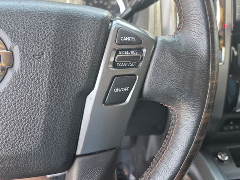 Used 2019 Nissan Titan Platinum Reserve RWD image 21
