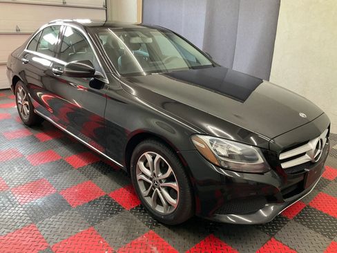 Used 2018 Mercedes-Benz C 300 4MATIC Sedan image 2