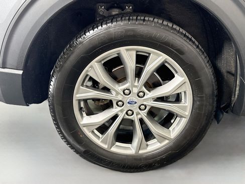 Used 2023 Ford Explorer Limited AWD/4WD image 33