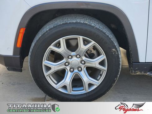 Used 2022 Jeep Wagoneer Series II image 11