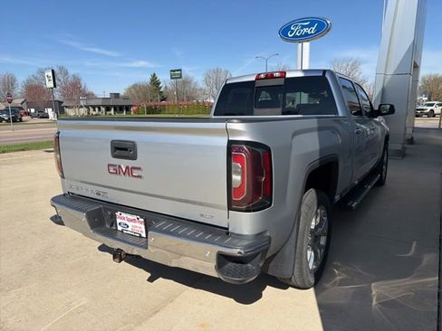 Used 2018 GMC Sierra 1500 SLT w/ SLT Premium Package AWD/4WD image 5