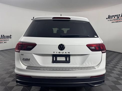 Used 2022 Volkswagen Tiguan SE FWD image 7