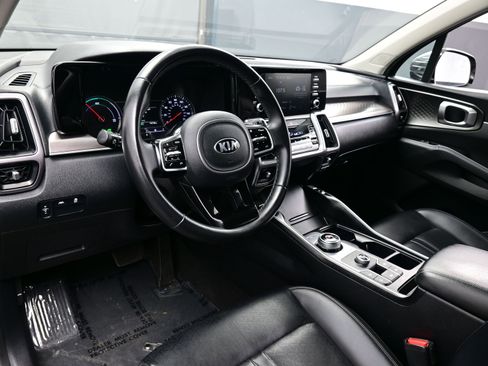 Used 2021 Kia Sorento S image 14