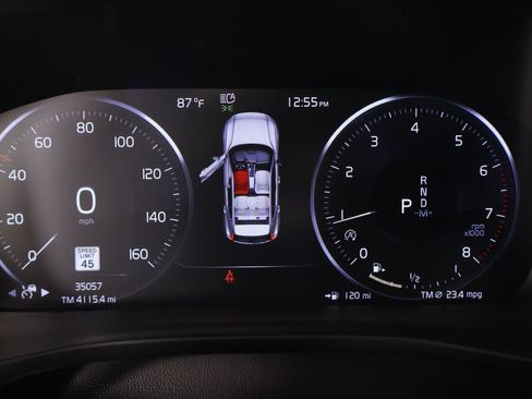 Used 2022 Volvo XC40 T5 R-Design w/ Advanced Package AWD/4WD image 4
