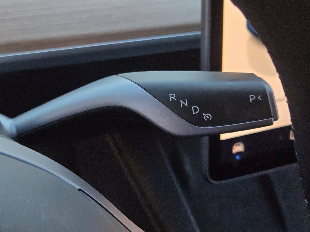 Used 2024 Tesla Model Y Long Range AWD/4WD image 21