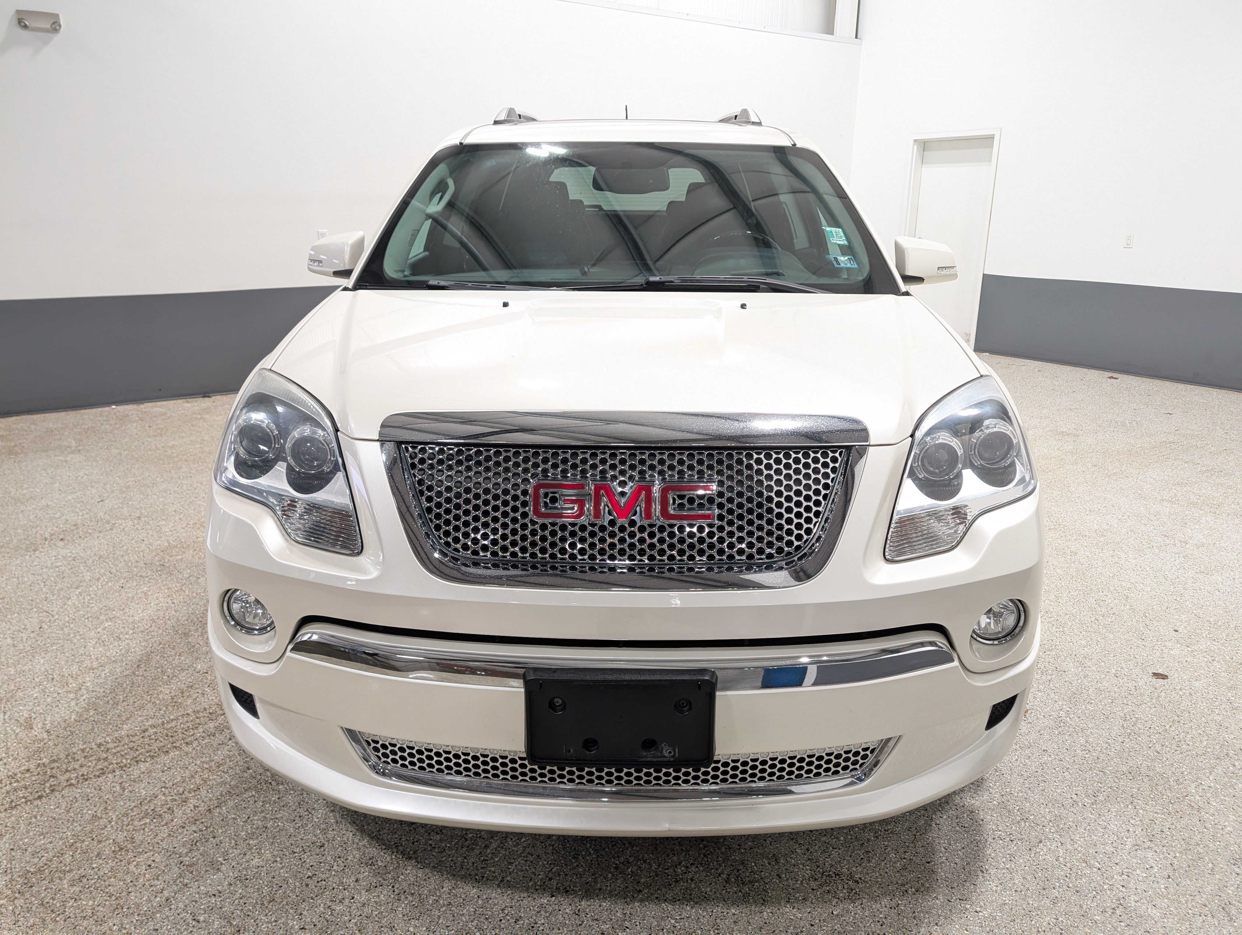 Used 2011 GMC Acadia Denali AWD/4WD image 8
