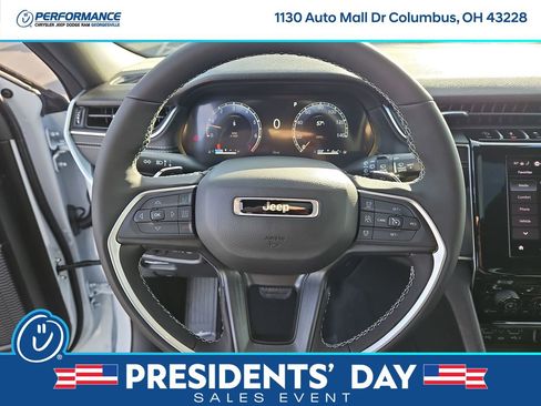 New 2025 Jeep Grand Cherokee Altitude image 21