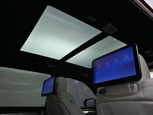 Used 2025 Cadillac Escalade ESV Sport Platinum w/ LPO, Floor Liner Package AWD/4WD image 43