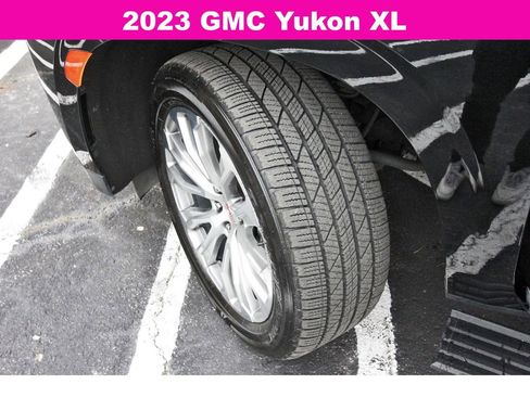 Used 2023 GMC Yukon XL Denali AWD/4WD image 32