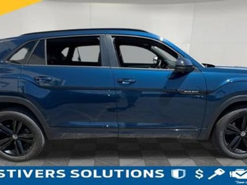Used 2023 Volkswagen Atlas Cross Sport SEL R-Line AWD/4WD image 3