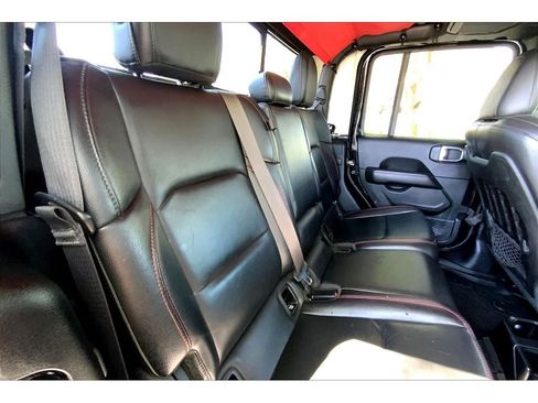 Used 2020 Jeep Gladiator Rubicon AWD/4WD image 26