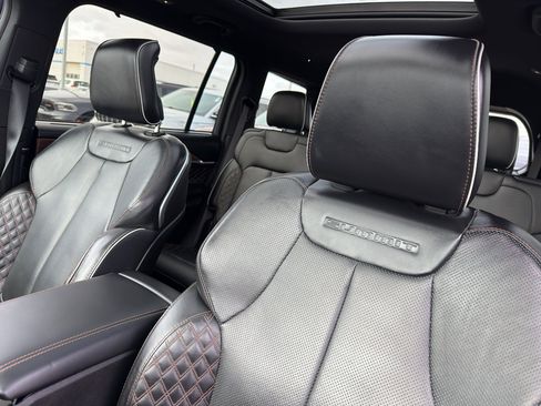 Used 2022 Jeep Grand Cherokee L Summit w/ Advanced Protech Group IV AWD/4WD image 28