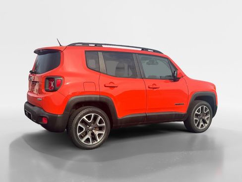 Used 2016 Jeep Renegade Latitude w/ Advanced Technology Group image 6