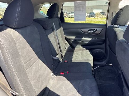 Used 2016 Nissan Rogue SV w/ SV Premium Package AWD/4WD image 12