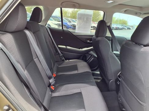 Used 2024 Subaru Outback Premium AWD/4WD image 22