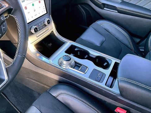 Used 2023 Ford Edge ST image 16