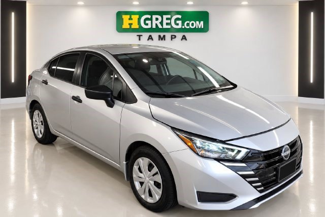 Used 2025 Nissan Versa S w/ Trunk Package FWD image 4