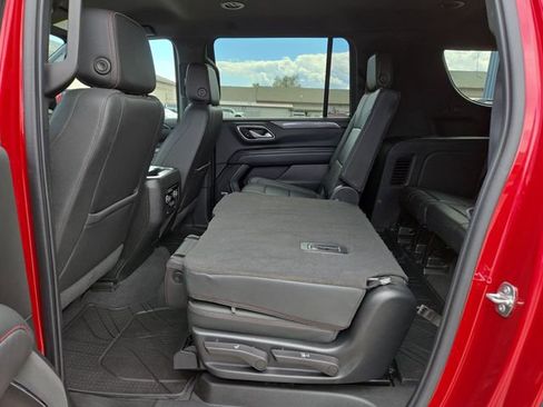 Used 2022 Chevrolet Suburban RST w/ Luxury Package AWD/4WD image 30