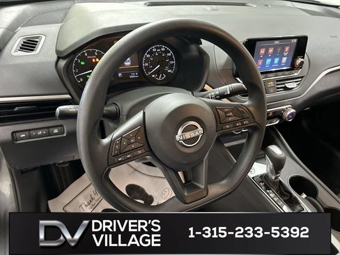 Used 2023 Nissan Altima 2.5 S FWD image 4
