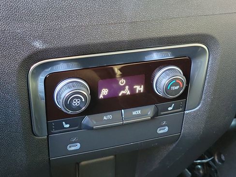 Used 2024 Chevrolet Tahoe Z71 w/ Luxury Package image 13