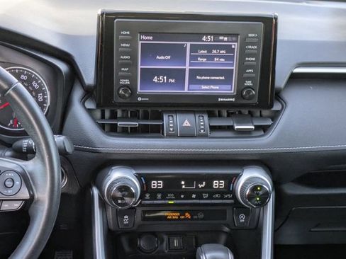 Used 2021 Toyota RAV4 XLE Premium image 15