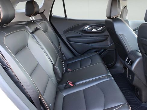 Used 2024 GMC Terrain AT4 image 23